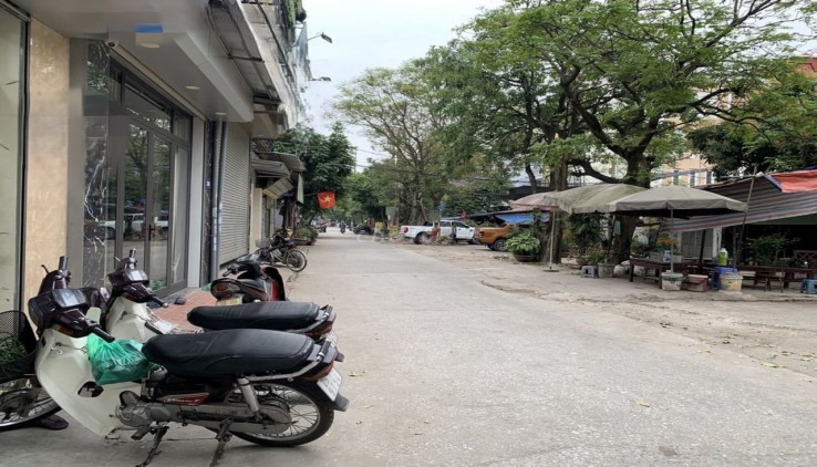Cho thuê nhà ngõ ô tô phố Nguyễn Chính, Hoàng Mai , Hà Nội. DT 61m - 2 tầng - MT 5m. Giá 12 Triệu/tháng.